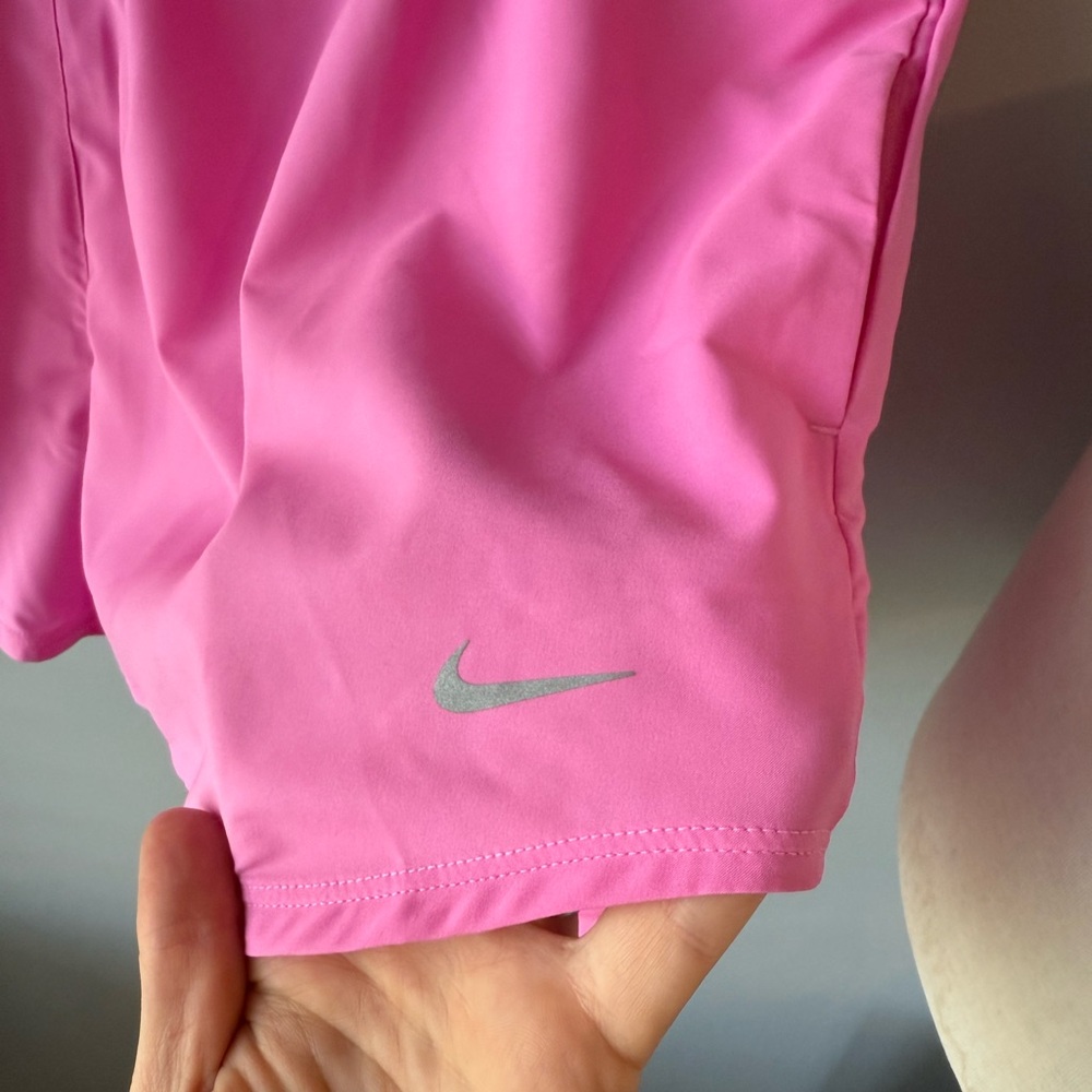 Nike Dri-FIT Ultra High-Waisted 3" Brief-Lined Shorts NWT - Picture 3 of 7